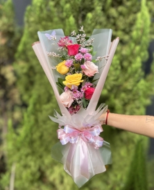 Ramalhete com 6 Rosas